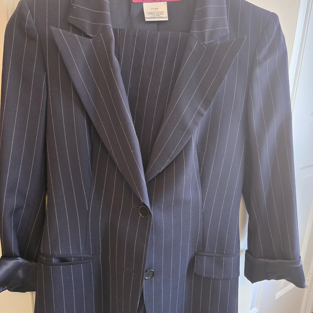Women's Navy Pinstripe Blazer - Tailored Single-Breasted Sport Coat